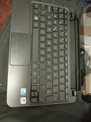 HP Mini 210-1041es Portátil Plata