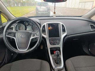 Opel Astra 2012