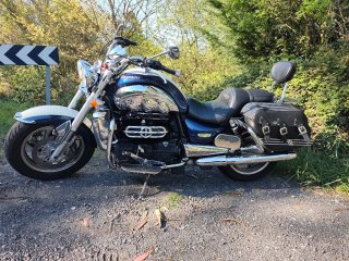 Triumph Rocket 2300 Classic Azul/Blanco