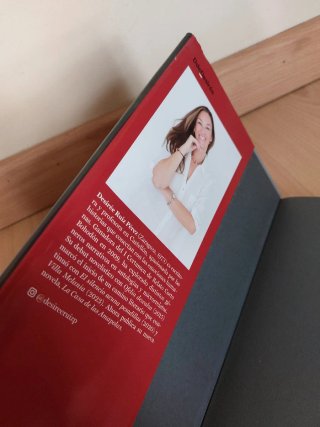 LIBRO - La casa de las amapolas - NOVELA NEGRA