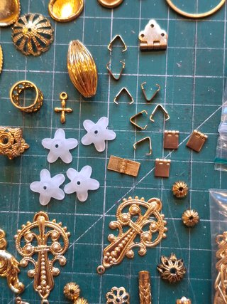 Miniature fai-da-te per case delle bambole: miniature Bindels (1