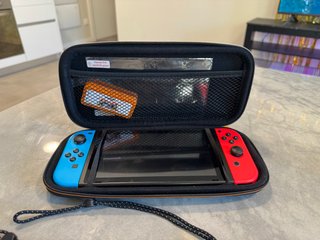 Nintendo Switch 100% funzionale + accessori