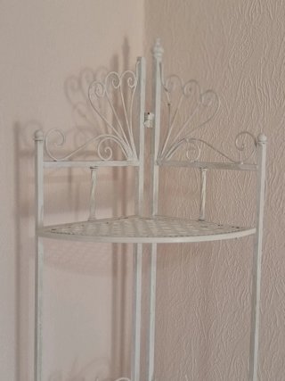 Rinconera y mesa de forja blanca