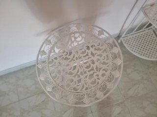 Rinconera y mesa de forja blanca
