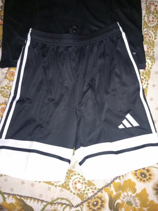 Conjunto Adidas Negro y Blanco Talla M