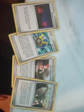 Colección pokemon de cartas de entrenador