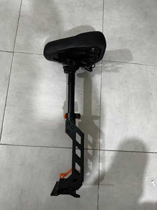Sillín y soporte patinete eléctrico