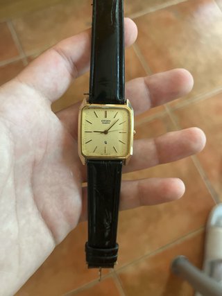 Reloj Citizen Quartz Vintage Dorado