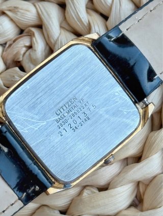Reloj Citizen Quartz Vintage Dorado