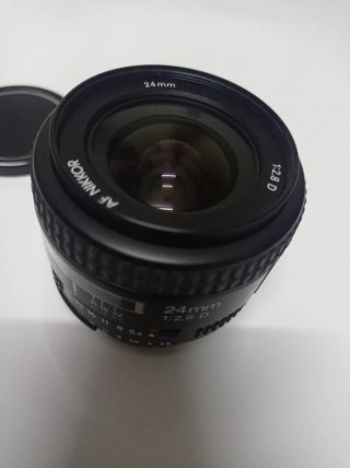 Objetivo Nikon AF Nikkor 24mm 1:2.8D