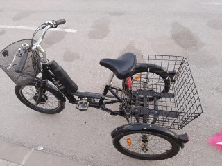 Bicicleta 3 Ruedas Negra con Cestas