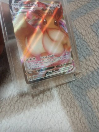 Carta Pokémon Eevee VMAX Gigantamax