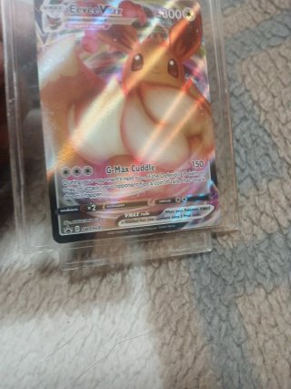 Carta Pokémon Eevee VMAX Gigantamax