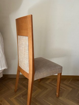 Mesa extensible y 6 sillas comedor de madera