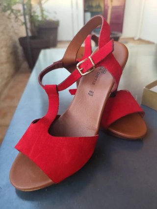 Sandalias tacón Gloria Ortiz
