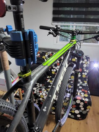 Bicicleta Trek Superfly 9.8 Carbono Talla L