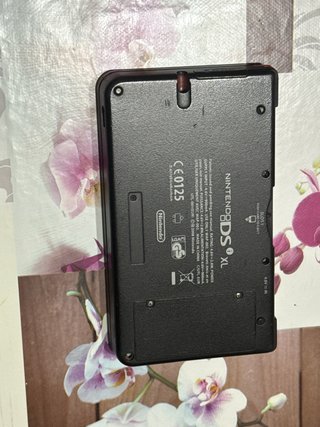 Nintendo DS XL Super Mario Bros 25th
