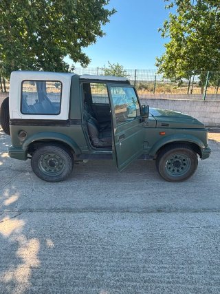 Suzuki Samurai 2002
