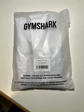 Camiseta Gymshark sin mangas blanca
