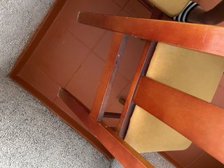 Juego de 4 sillas de madera y tela