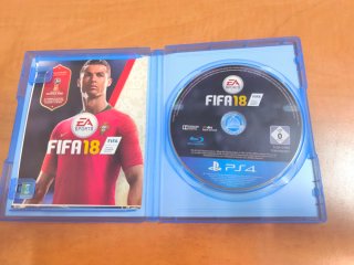 FIFA 18 y FIFA 21 PS4
