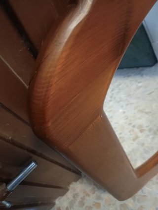 Cómoda de pino con espejo