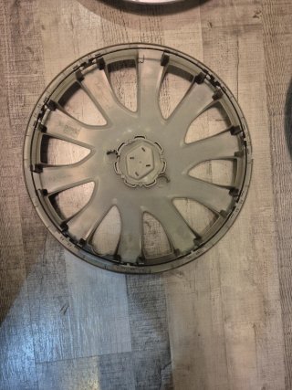 Tapacubos Renault Trafic 16 (4 unidades)