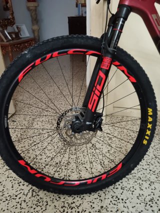 Bicicleta Montaña Carbono berria bravo