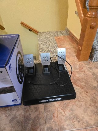 Volante Thrustmaster T248 para PS4/PS5