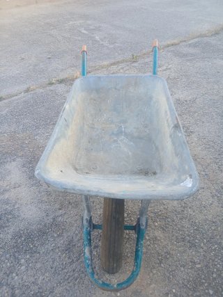 Carretilla de obra metálica