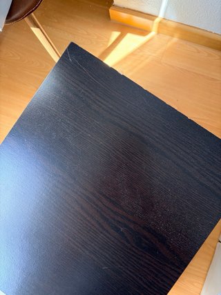 Comodino Ikea in legno scuro