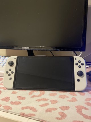 Nintendo Switch OLED (PREZZO TRATTABILE)