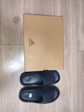 Adidas Yeezy Slide Onyx