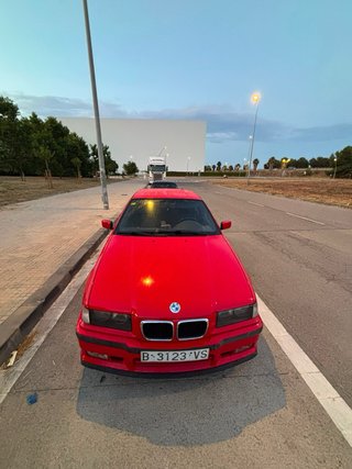 BMW Serie 3 316i M Distintivo B 🟡