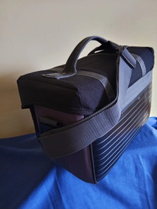 Borsa Vivanco per fotocamera 15€ 28×16×20cm