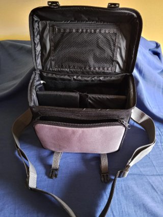 Borsa Vivanco per fotocamera 15€ 28×16×20cm