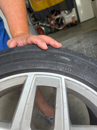 2 Neumáticos Continental 215/45R17 91W USADOS