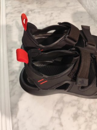 Sandalias The North Face Negras Sin Usar.