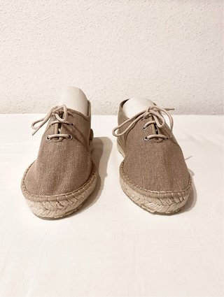 Zapatillas planas de esparto con cordones talla 39