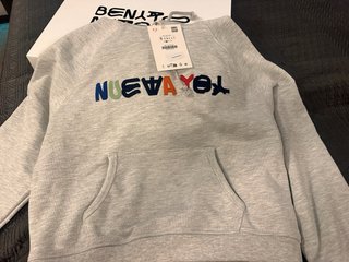 Sudadera Bad Bunny x Zara Talla S