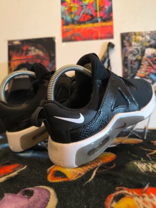Zapatillas Nike Air Max Negras y Blancas