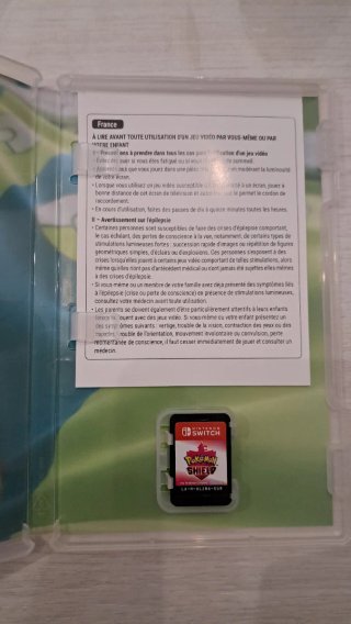 Pokemon Scudo - Nintendo Switch Ita-Fra-Esp-Eng