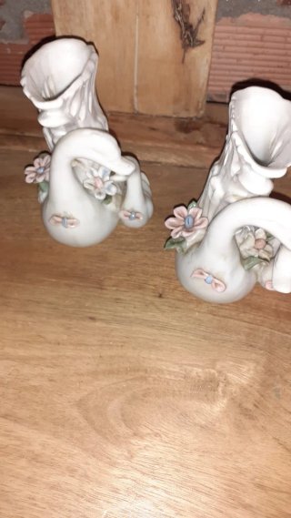 Pareja jarrones porcelana cisne buen estado.ver