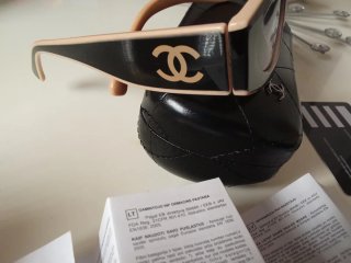 Gafas Chanel Negras y Beige