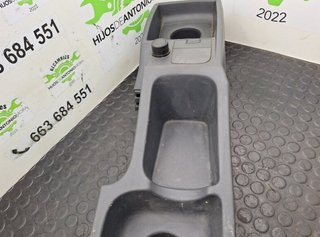99995 8200457030 consola central renault kangoo