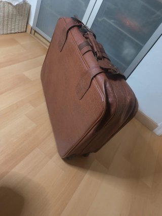 Maleta grande con ruedas