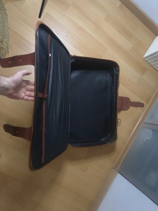 Maleta grande con ruedas