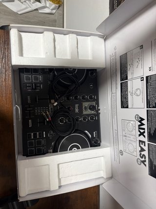 Mesa de mezclas Hercules DJControl Impulse 300