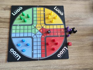 Juego de mesa Ludo FIA