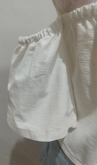 Top "off-the-shoulder". Trend Collection H&M.